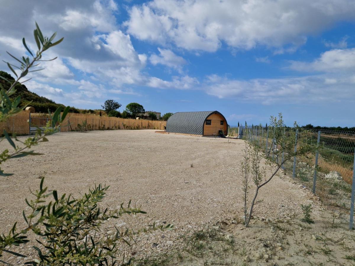 Hotel Glamping Pod à Prodromi Extérieur photo