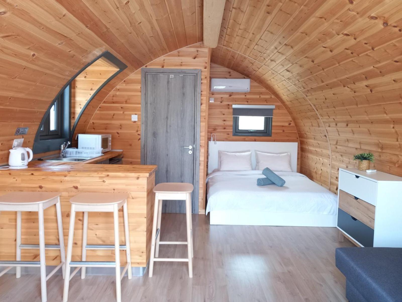 Hotel Glamping Pod à Prodromi Extérieur photo