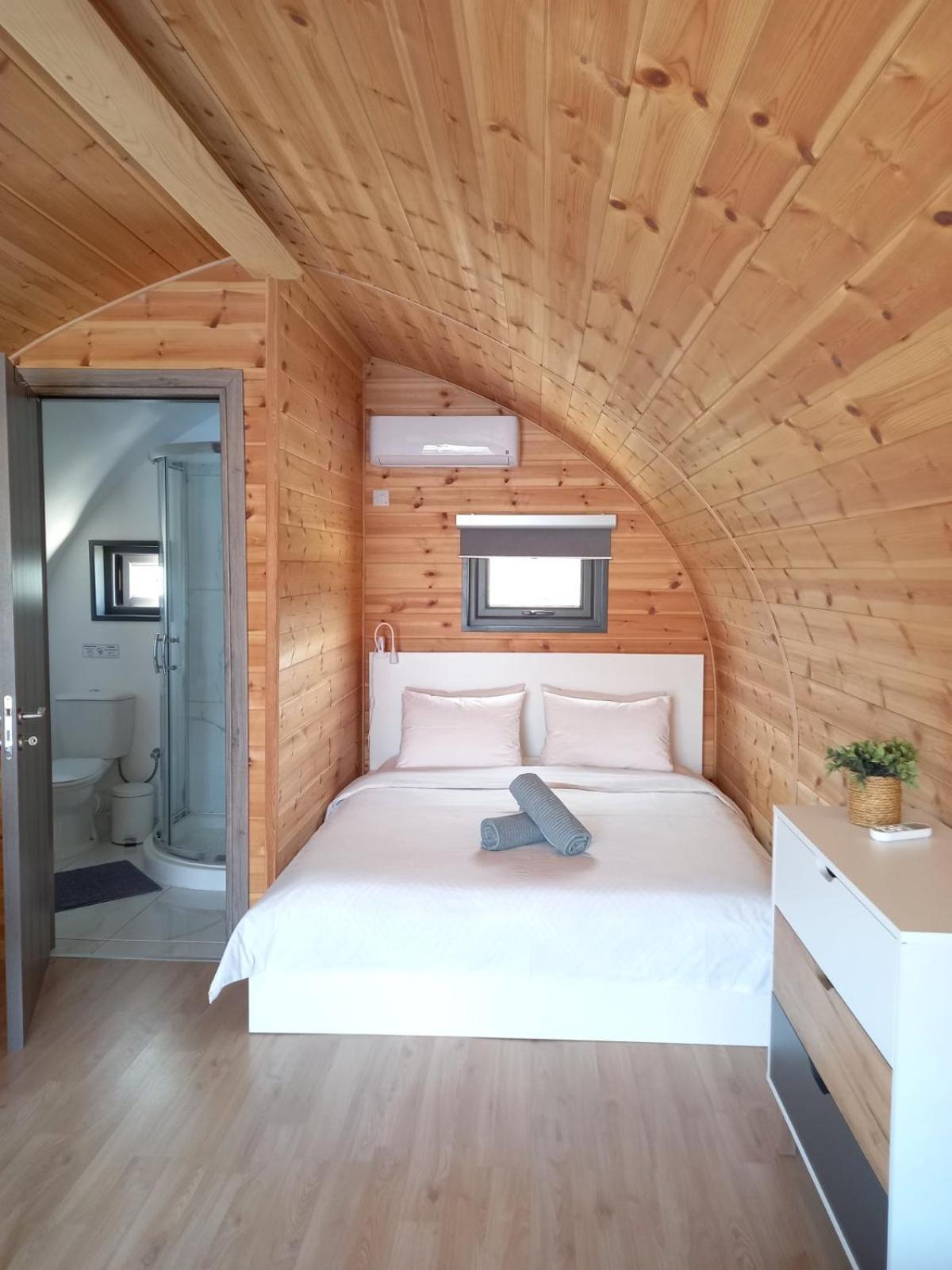Hotel Glamping Pod à Prodromi Extérieur photo